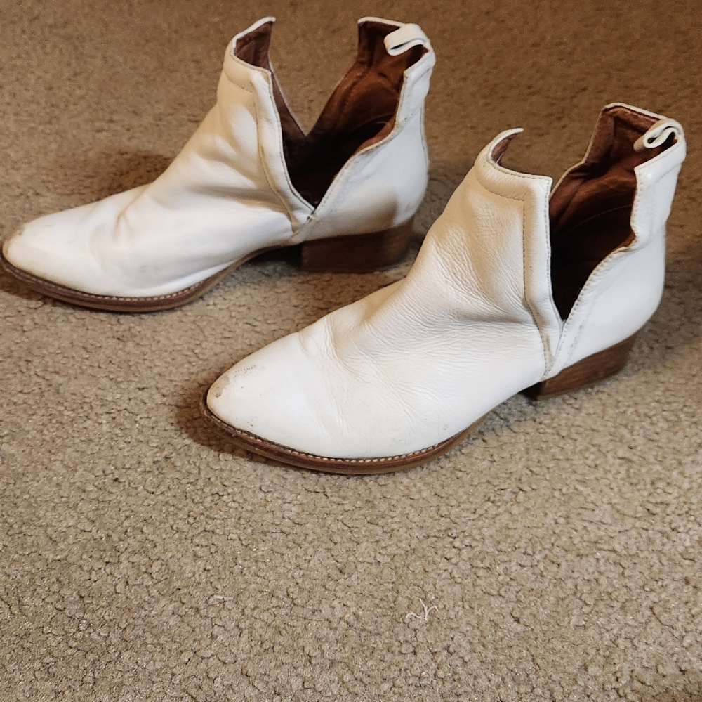Jeffery Campbell Women's White Ankle Boots Muskrat Size 6